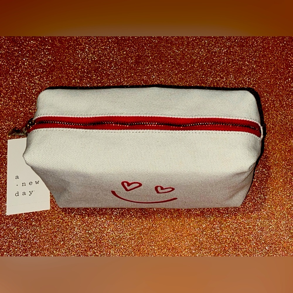 A New Day Canvas Smiley Face Make Up/Travel Pouch - Picture 4 of 4